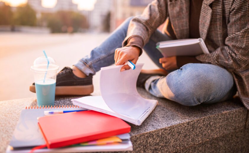 Como declarar a bolsa no IR Quando a bolsa de estudos é isenta no IRPF?
