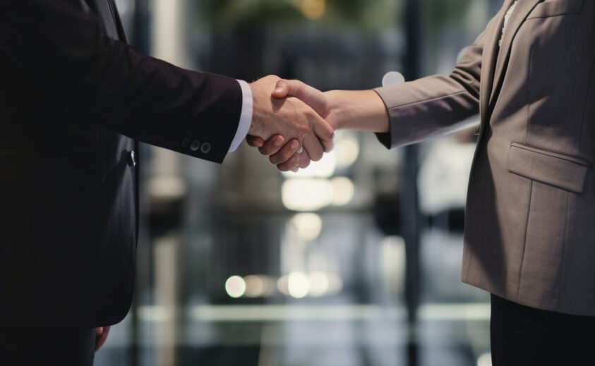 Construindo Relacionamentos Duradouros PROGRAMAS DE FIDELIDADE E RECOMPENSAS