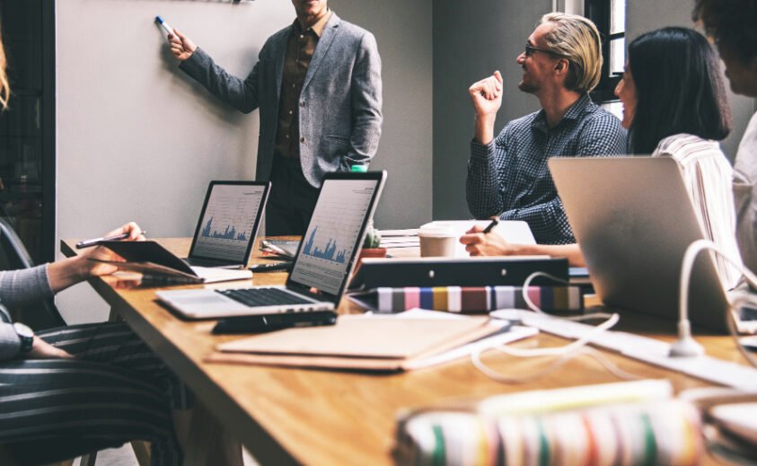 Estratégias para colocar foco no cliente e Impulsionar seu Negócio As pesquisas são ferramentas poderosas para obter insights sobre a experiência dos clientes