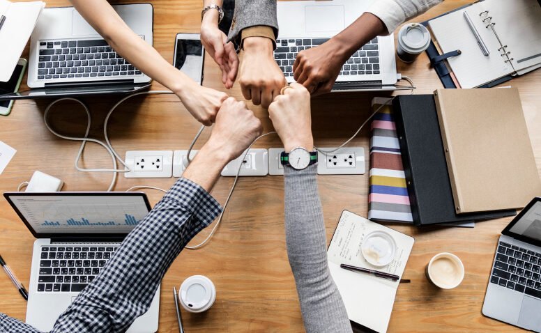 Quem trabalha muito perde dinheiro A chave para o sucesso empresarial